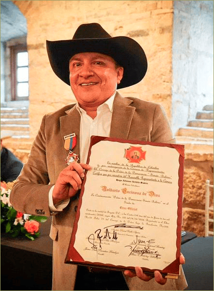 Yaguazo condecorado por el Congreso de Colombia Yaguazo condecorado por el Congreso de Colombia